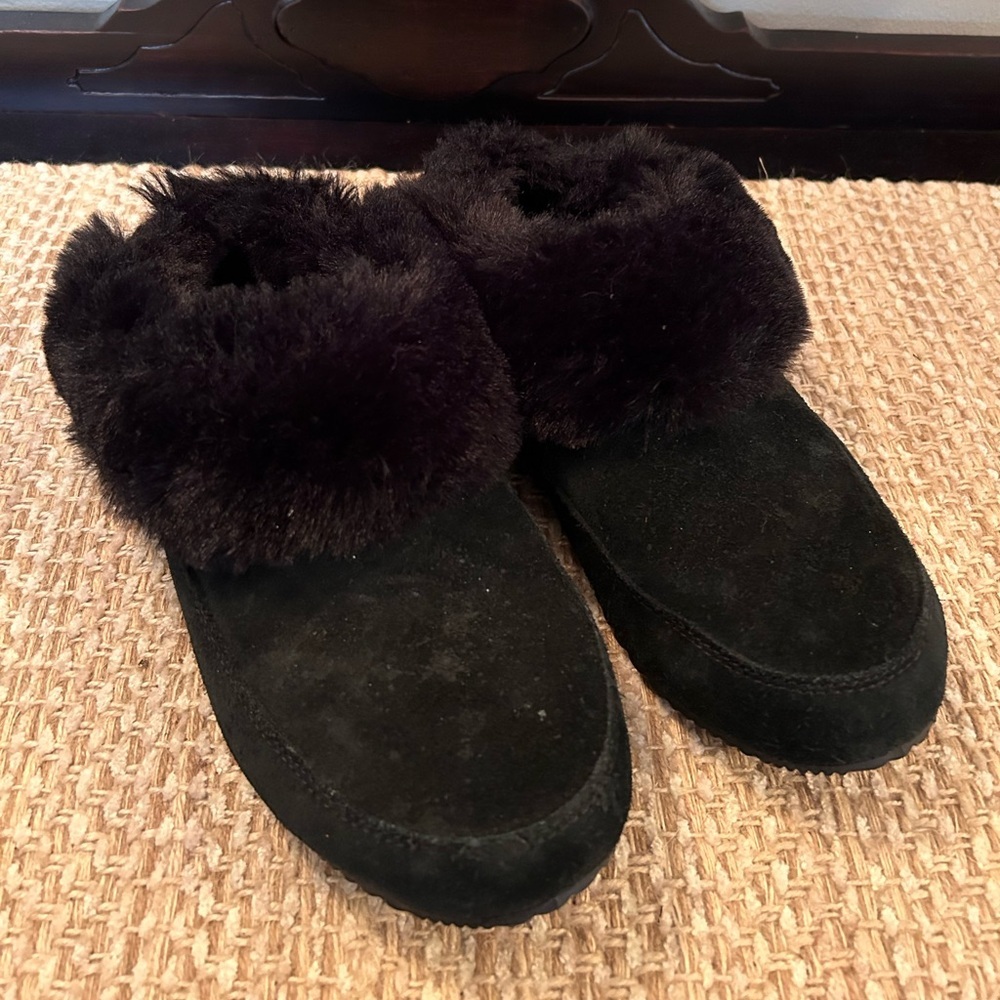 Sorel Go Coffee Run Slippers‎ Women’s 7 Black Slip On Faux Fur Cozy Warm Shoes